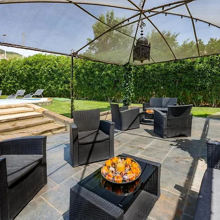 Luxury Borgo Antico * Gesturi