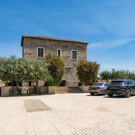 Luxury Borgo Antico Villa